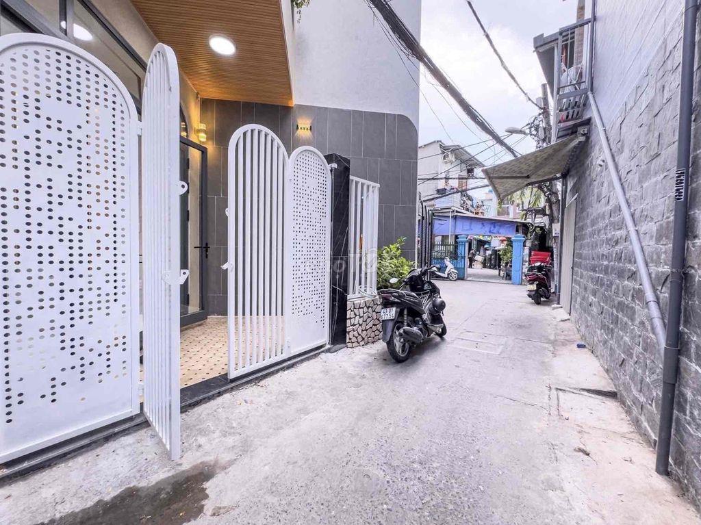 NHÀ ĐẸP 3 TẦNG - KIỆT HOÀNG DIỆU GẦN NGUYỀN VĂN LINH
