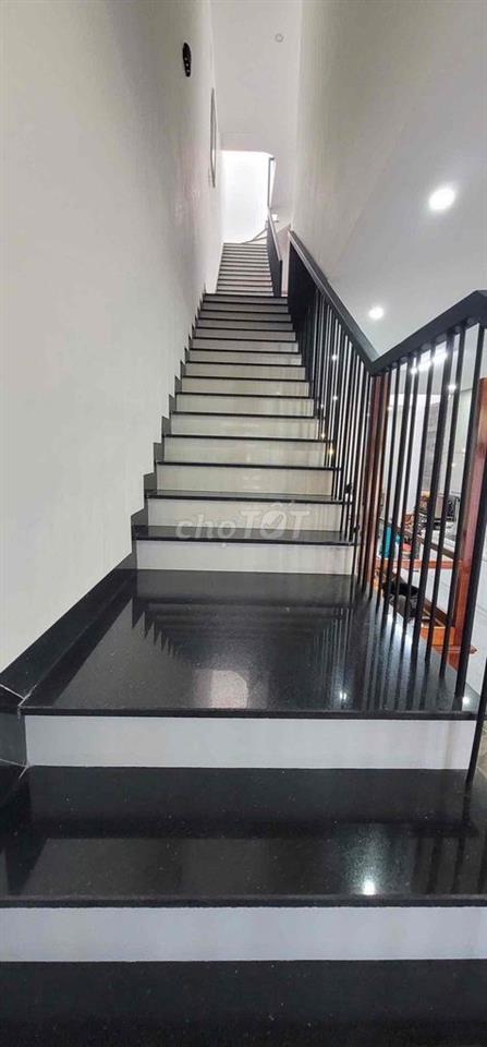 CHÍNH CHỦ bán nhà mặt tiền Trung Lập 11 phường Hải Vân