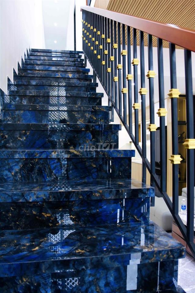 Bán nhà 2 tầng mặt tiền đường 5m5 Sơn Trà ! Full nội thất nới đẹp