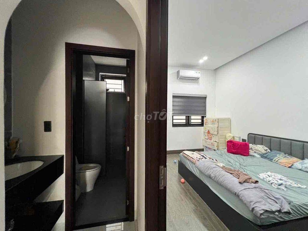nhà xây để ở dùng nội thất chất lượng cao 3 tầng