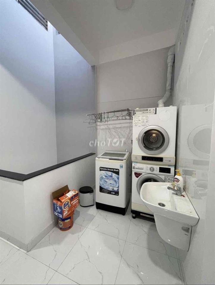 Vip đảo 1, Nguyễn Mỹ cần bán