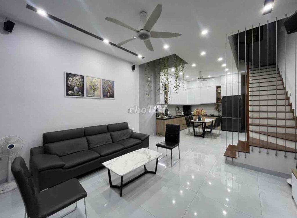 Vip đảo 1, Nguyễn Mỹ cần bán