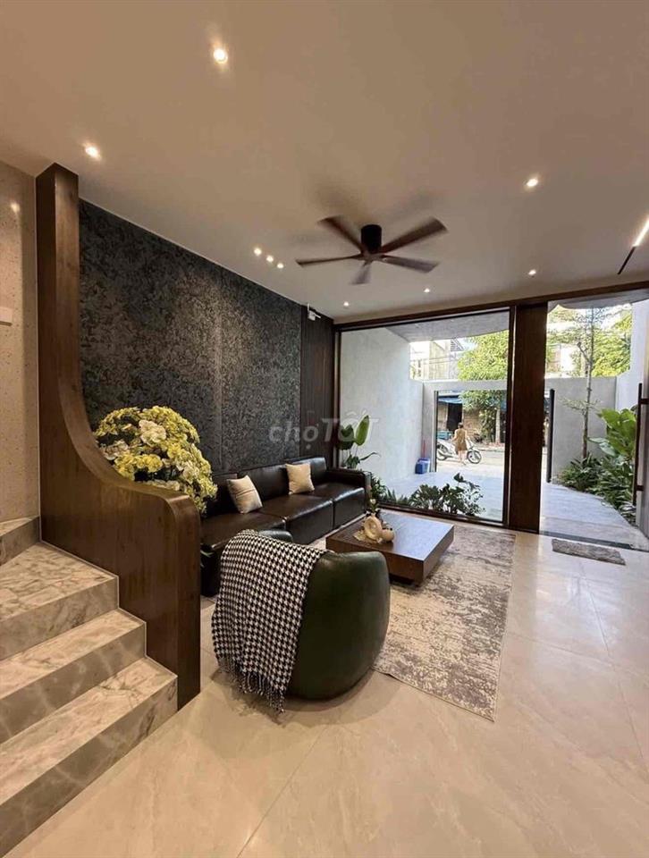 Bán nhà Vip Nhà Tây tứ trạch vip