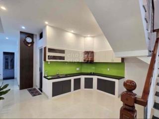 Bán nhà cũ 3 mê, rẻ sập hầm không tin được