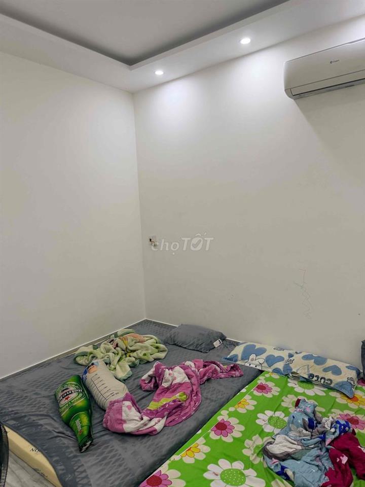Bán nhà cũ 3 mê, rẻ sập hầm không tin được