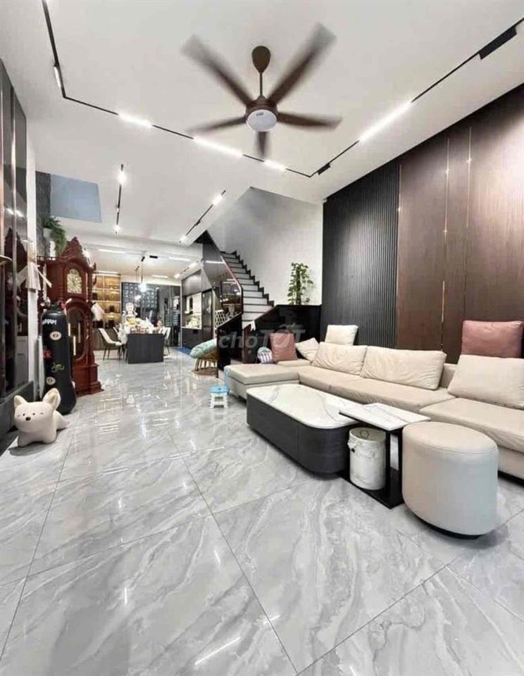 Bán nhà xây ở chất lượng Hoà xuân 300m2 sàn, hướng mát