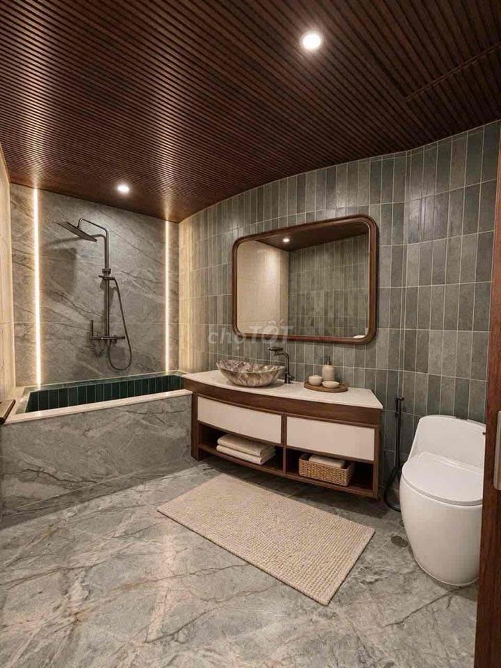 cần bán nhà cạnh mặt tiền trung tâm gần big c