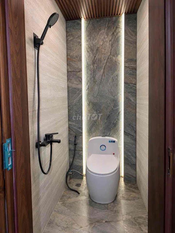 cần bán nhà cạnh mặt tiền trung tâm gần big c