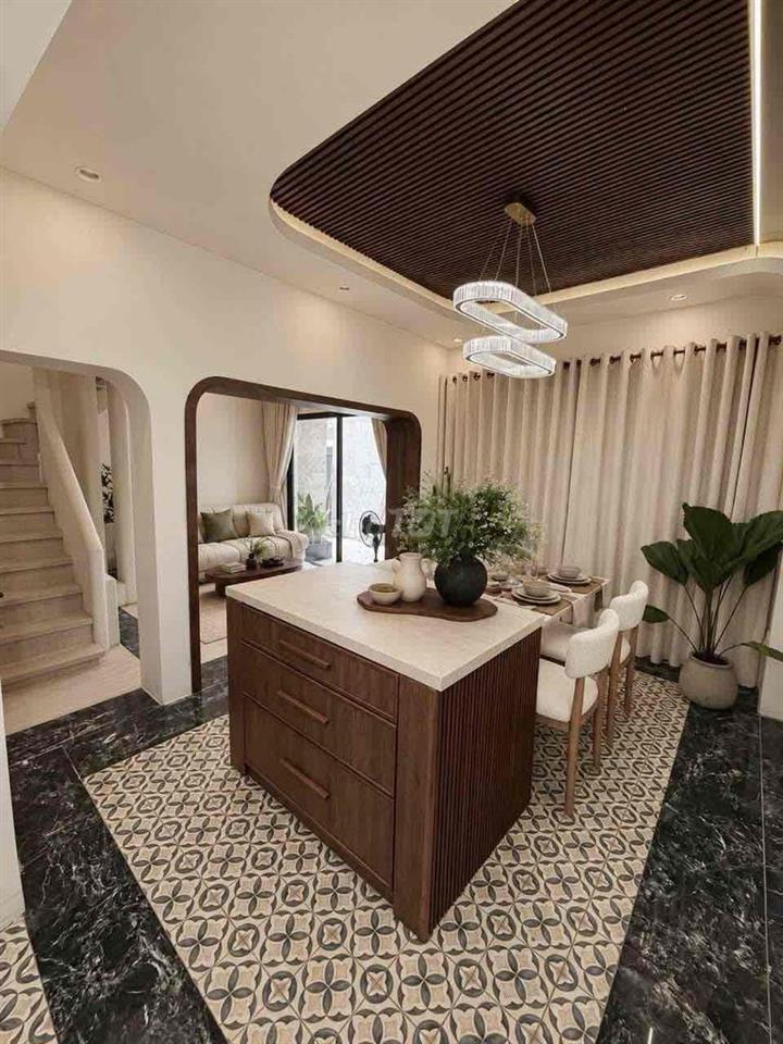 cần bán nhà cạnh mặt tiền trung tâm gần big c