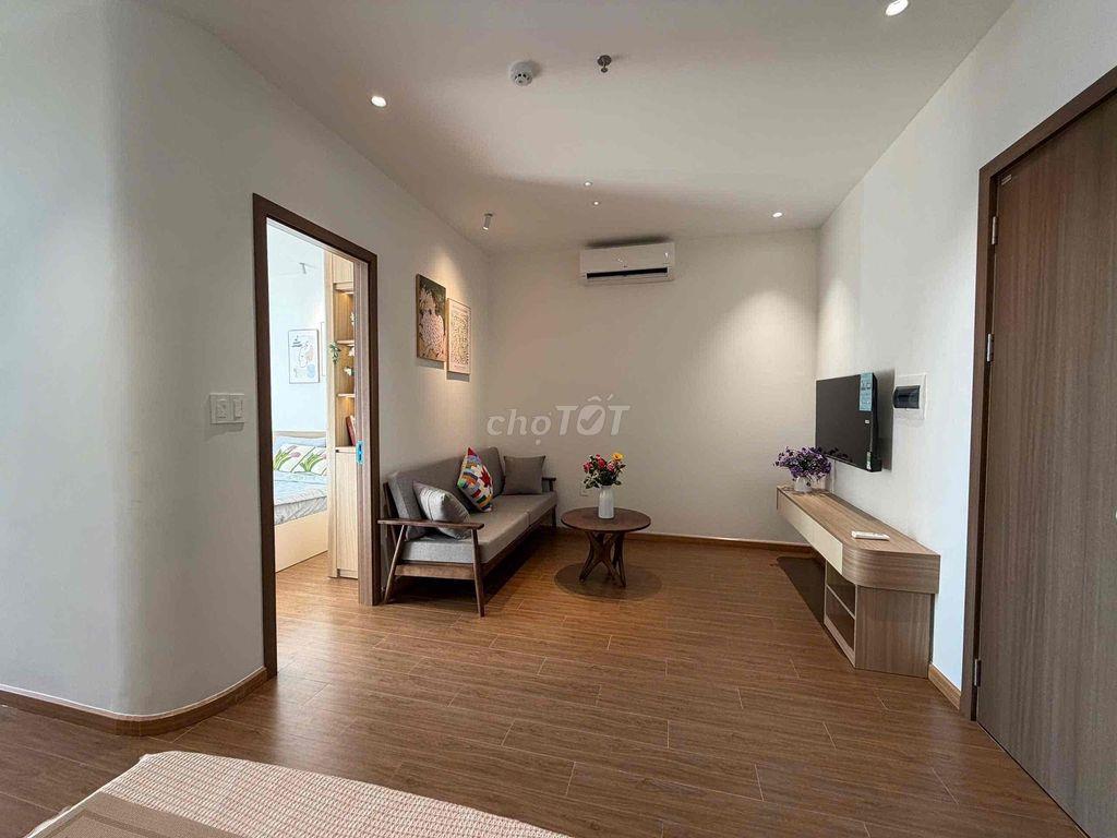 Bán gấp Nhà 5 tầng - thang máy MT đường 10,5m - sát Aoenmall - kinh do