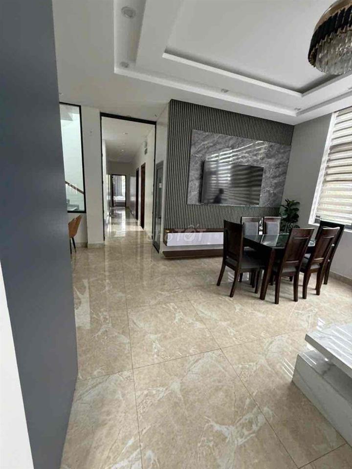Bán nhà kiểu Biệt thứ 2 mặt tiền