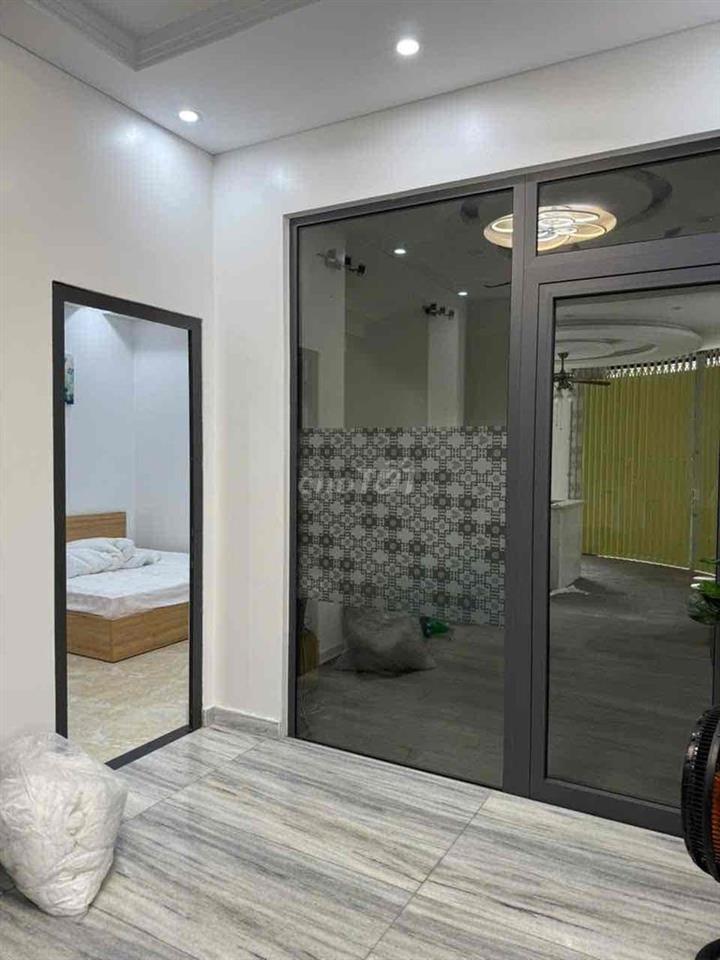 Bán nhà kiểu Biệt thứ 2 mặt tiền