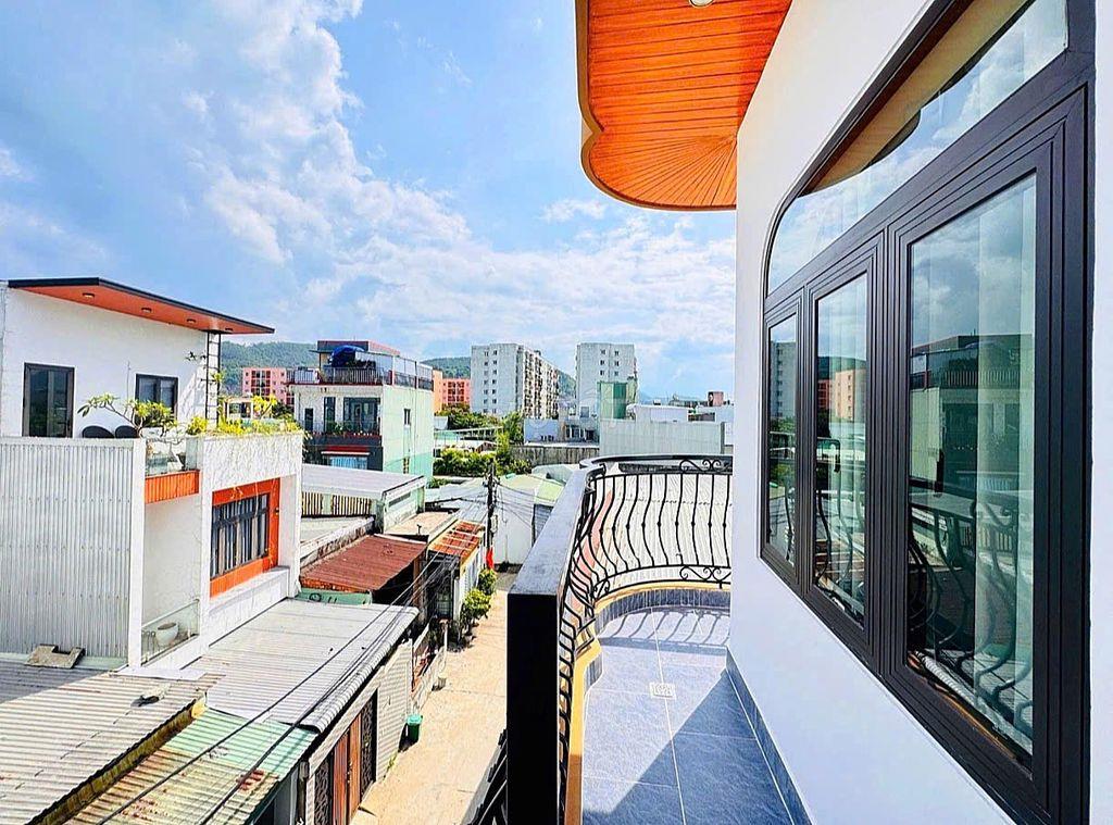 Vila Siêu Đẹp Gần Bến Xe Đà Nẵng-Ôtô đổ trước nhà-DT 70m2-Nhĩnh 5 tỷ