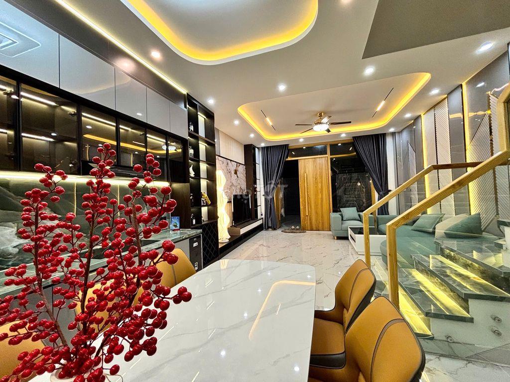 BÁN NHÀ 3 TẦNG HIỆN ĐẠI ĐƯỜNG PHÙ ĐỔNG SAU LƯNG PHẠM HÙNG ,HOÀ XUÂN,ĐN