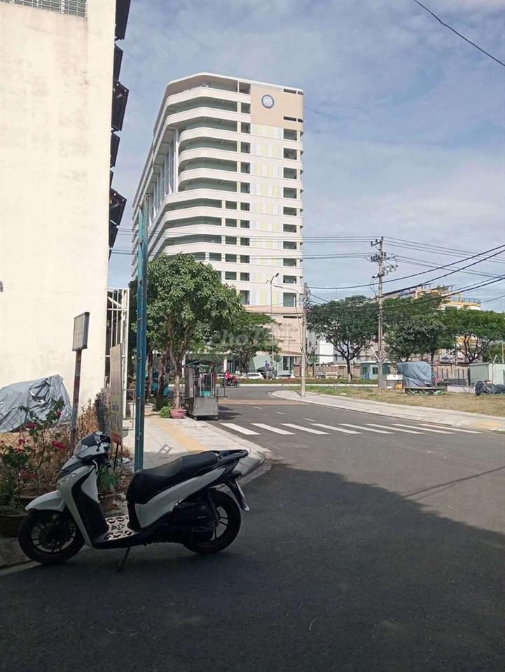 NGANG 9M X 10M ĐẤT MẶT TIỀN ĐA MẶN ĐÔNG 4 