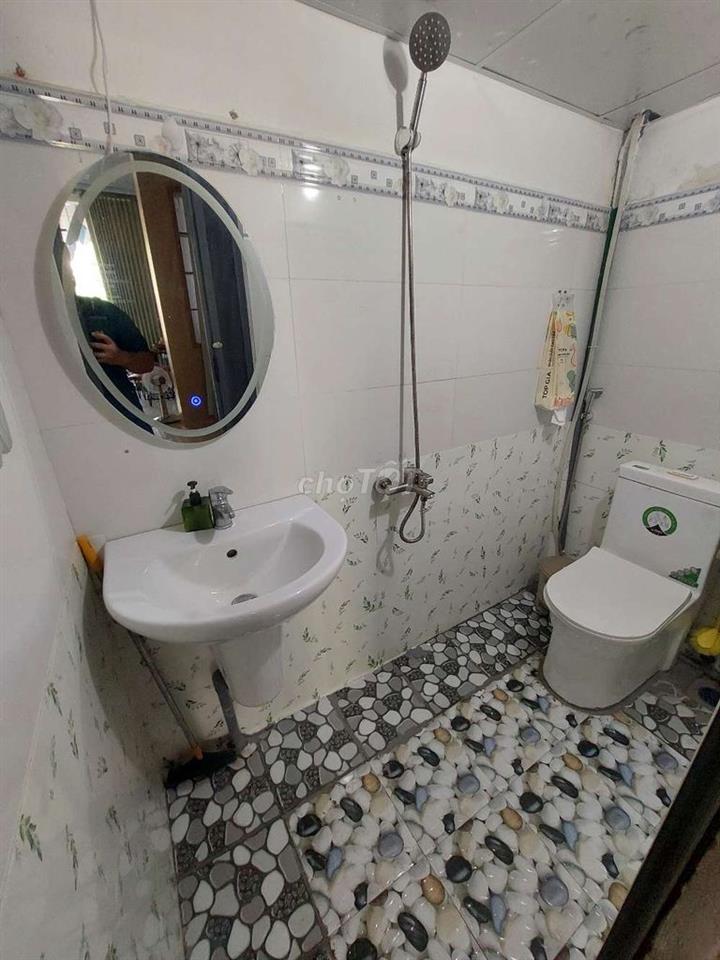 CHO THUÊ NHÀ MT CHÍNH HỮU 100M2