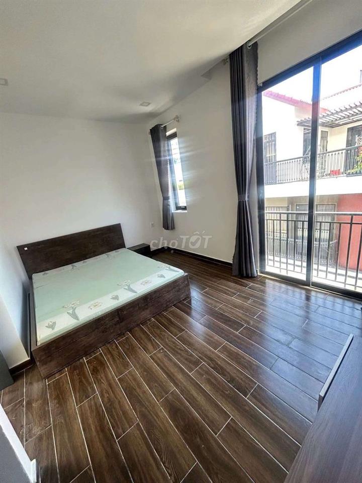 NHÀ ĐA MẶN ĐÔNG 4 ( 4PN 3WC)