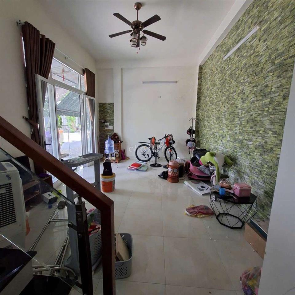 NHÀ 2 TẦNG ĐƯỜNG NGUYỄN HỮU HÀO