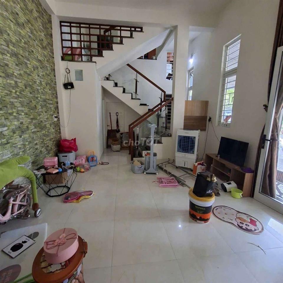 NHÀ 2 TẦNG ĐƯỜNG NGUYỄN HỮU HÀO