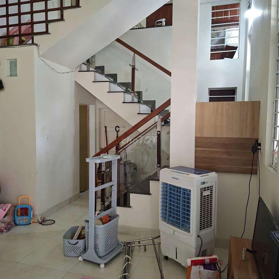 NHÀ 2 TẦNG ĐƯỜNG NGUYỄN HỮU HÀO