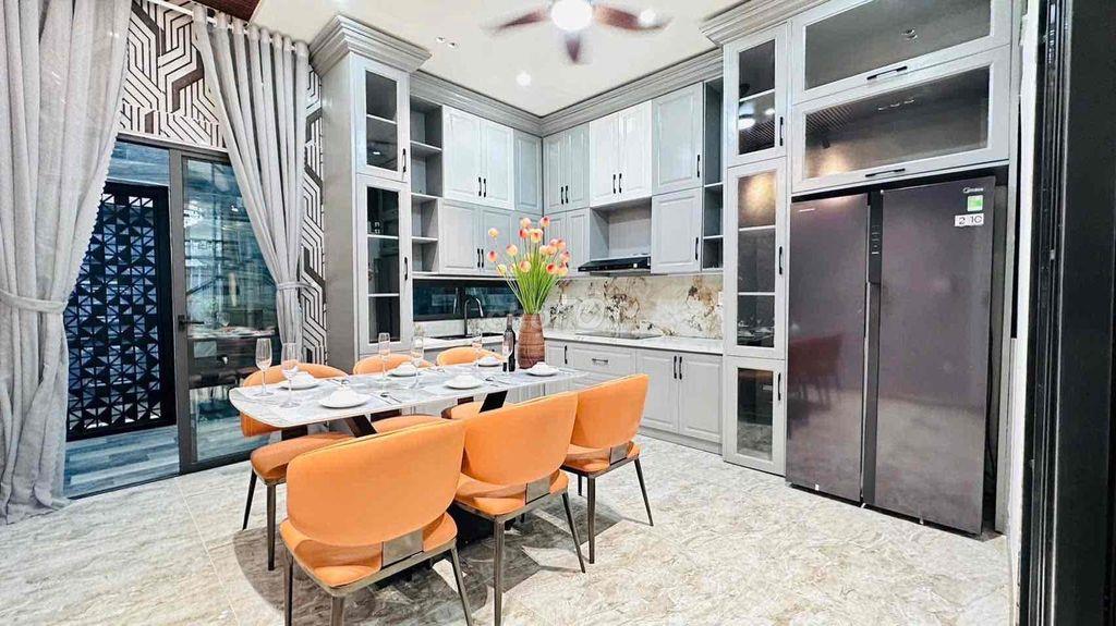 Nhà Đẹp 3 Tầng Mặt Tiền Nguyễn Huy Tự - Hoà Minh