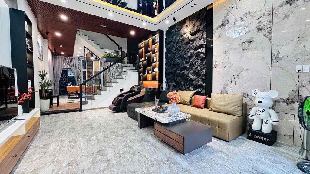 Nhà Đẹp 3 Tầng Mặt Tiền Nguyễn Huy Tự - Hoà Minh