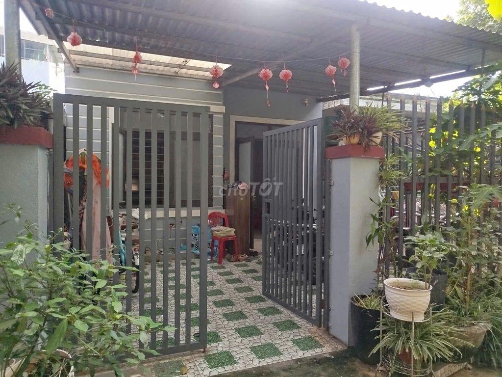 Bán nhà cấp 4 khu chợ Miếu Bông