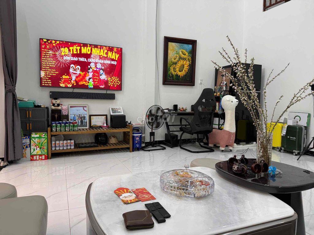 CẦN BÁN NHÀ CẤP 4 FULL NỘI THẤT