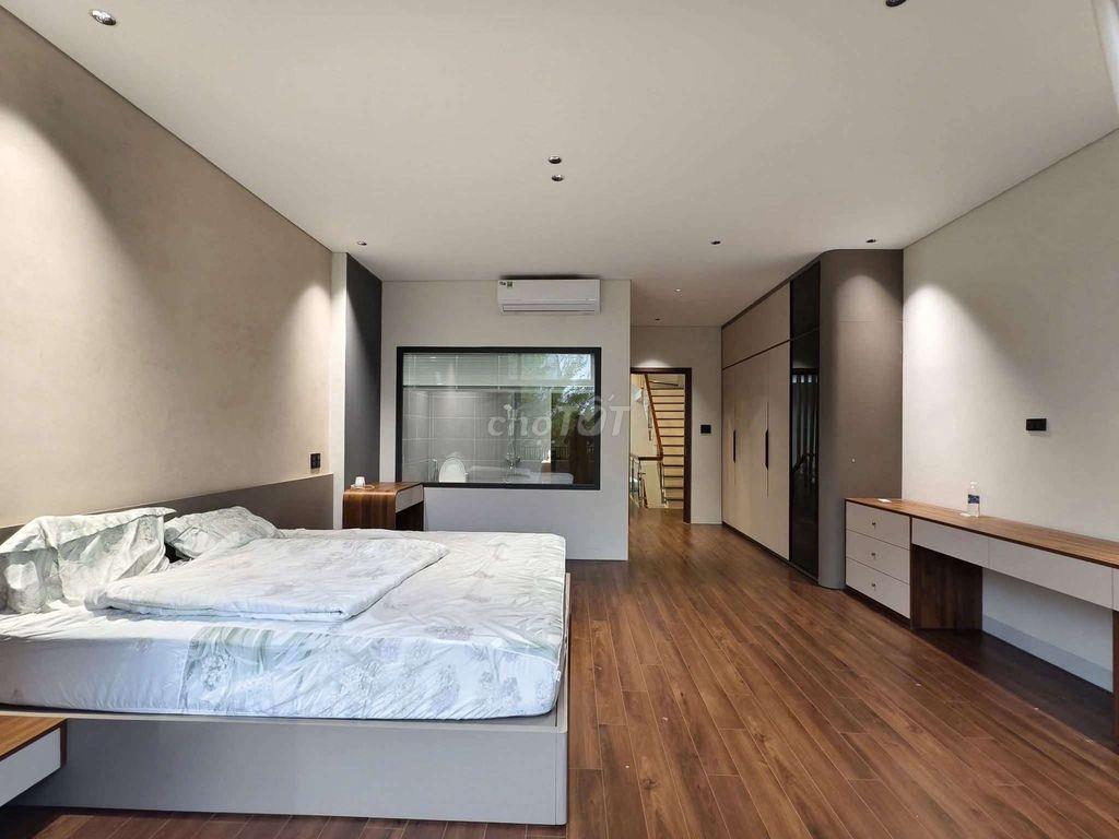 CẦN BÁN GẤP NHÀ 3 TẦNG ĐANG Ở HÒA XUÂN