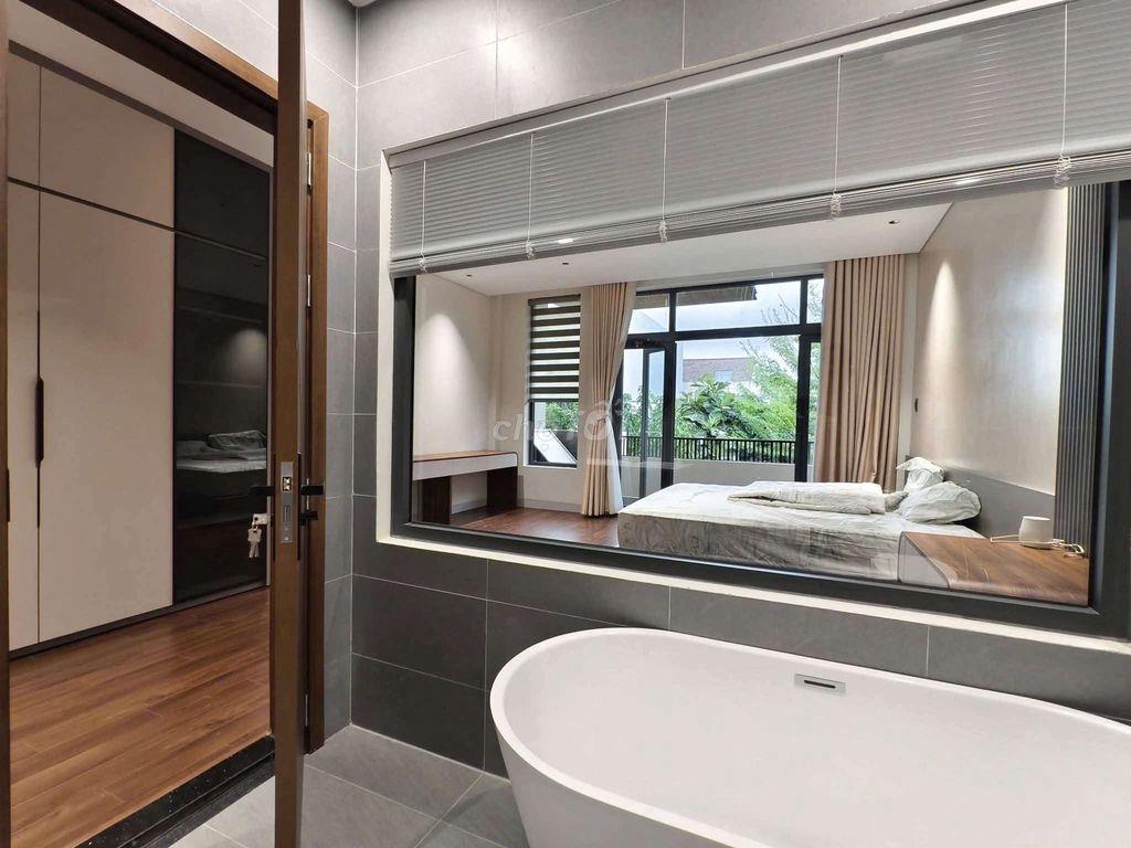 CẦN BÁN GẤP NHÀ 3 TẦNG ĐANG Ở HÒA XUÂN