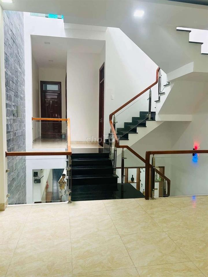 NHÀ 3 TẦNG 120M2 SONG SONG NGUYỄN PHƯỚC LAN