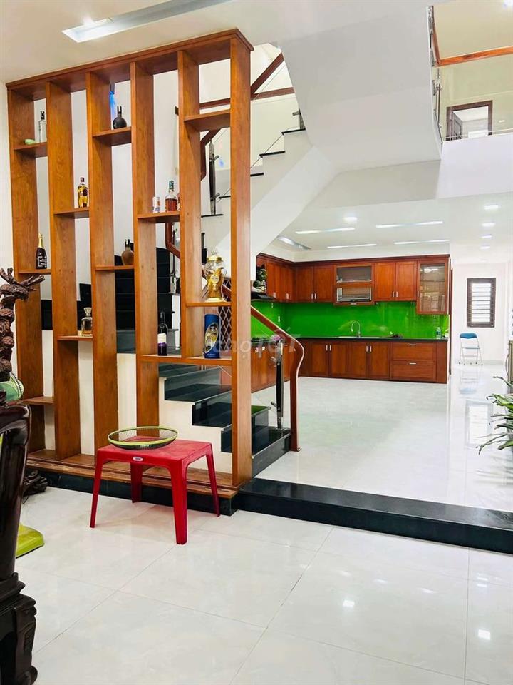 NHÀ 3 TẦNG 120M2 SONG SONG NGUYỄN PHƯỚC LAN