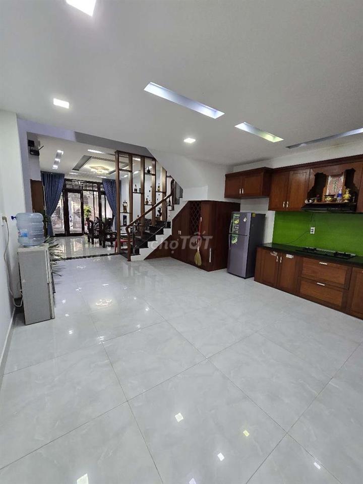 NHÀ 3 TẦNG 120M2 SONG SONG NGUYỄN PHƯỚC LAN