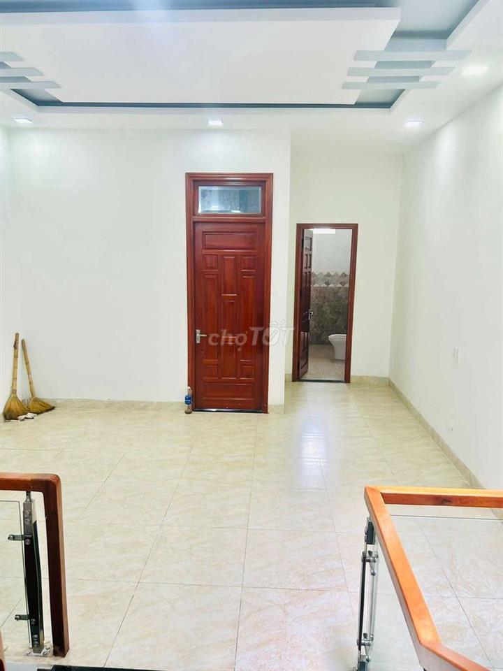 NHÀ 3 TẦNG 120M2 SONG SONG NGUYỄN PHƯỚC LAN
