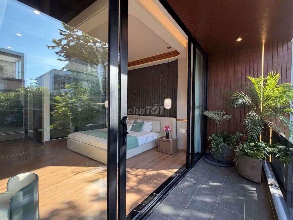 bán nhà gần chợ Hòa Xuân