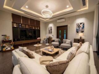 BIỆT THỰ SÁT CÔNG VIÊN CẦN BÁN GẤP