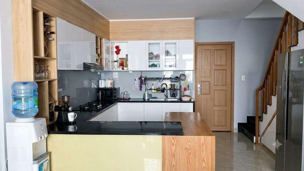 BÁN GẤP NHÀ 3 TẦNG THANH LƯƠNG HÒA XUÂN GIÁ RẺ
