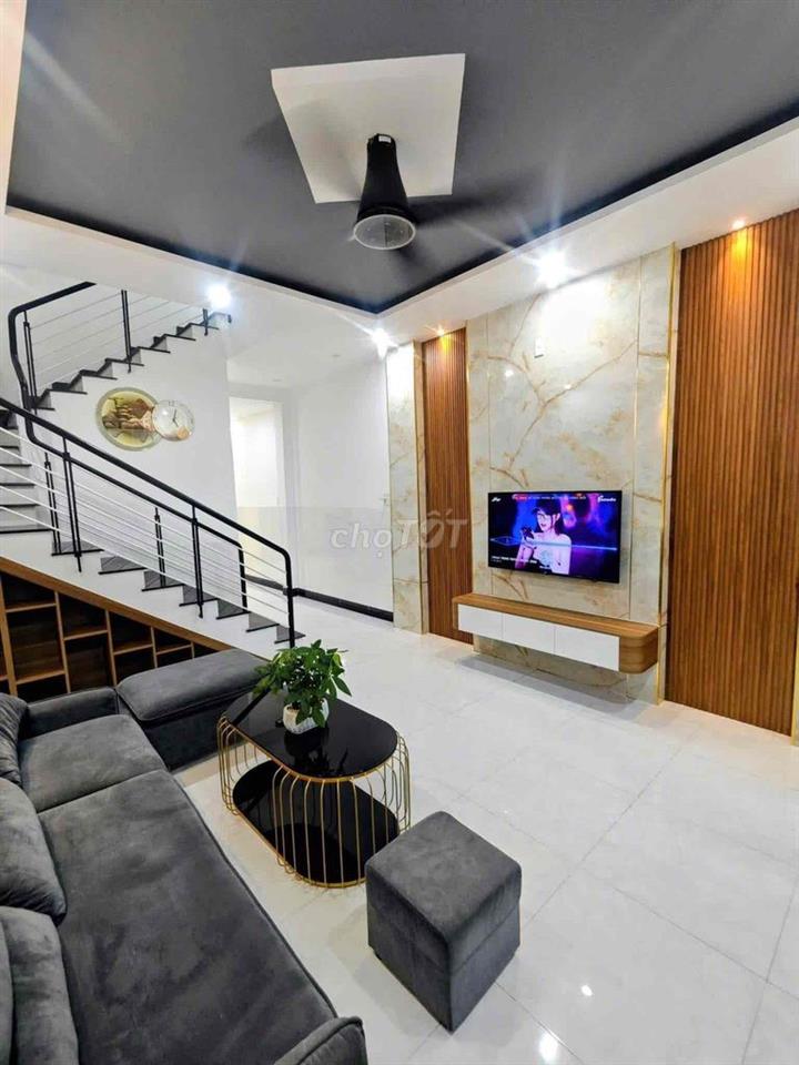 Hiếm có căn nào vừa full nội thất, vừa ô tô vào tận nhà, lại dưới 4 tỷ