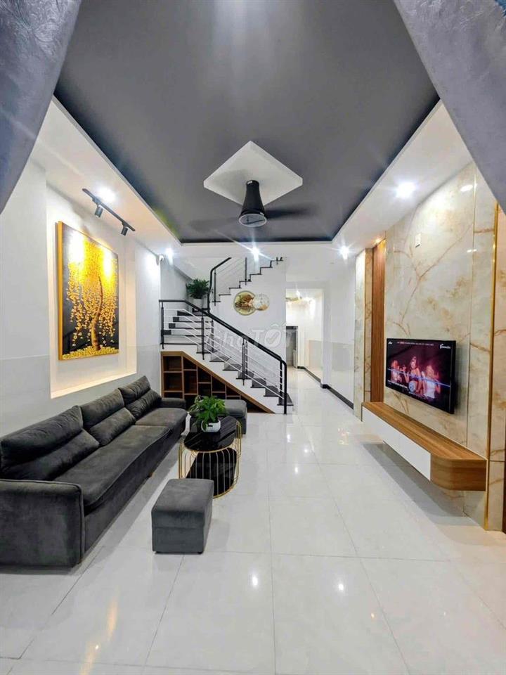 Hiếm có căn nào vừa full nội thất, vừa ô tô vào tận nhà, lại dưới 4 tỷ
