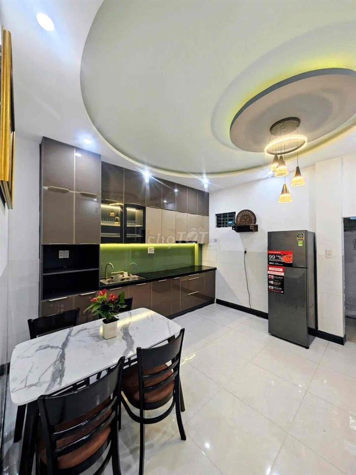 Hiếm có căn nào vừa full nội thất, vừa ô tô vào tận nhà, lại dưới 4 tỷ
