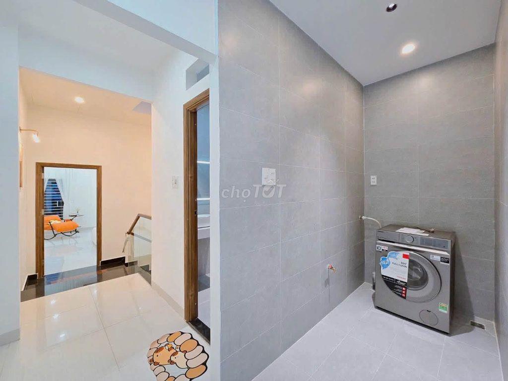 🔥Nhà 3 TẦNG 3 MÊ MỚI KIỆT HUỲNH NGỌC HUỆ CÓ SÂN XE RỘNG