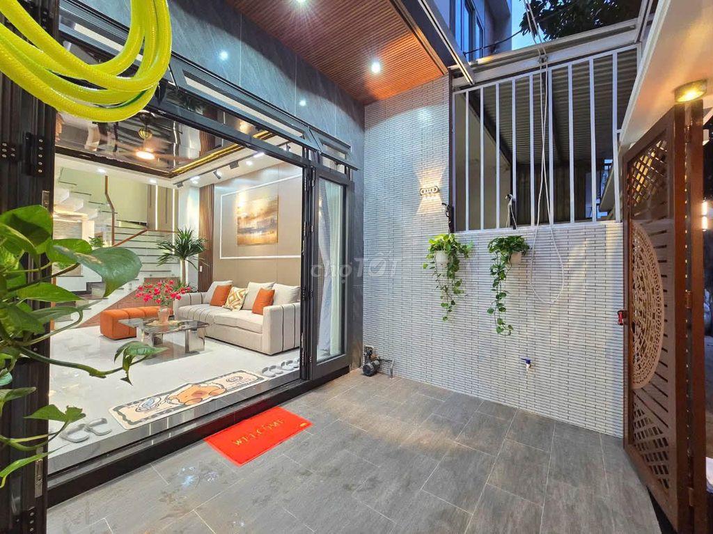 🔥Nhà 3 TẦNG 3 MÊ MỚI KIỆT HUỲNH NGỌC HUỆ CÓ SÂN XE RỘNG