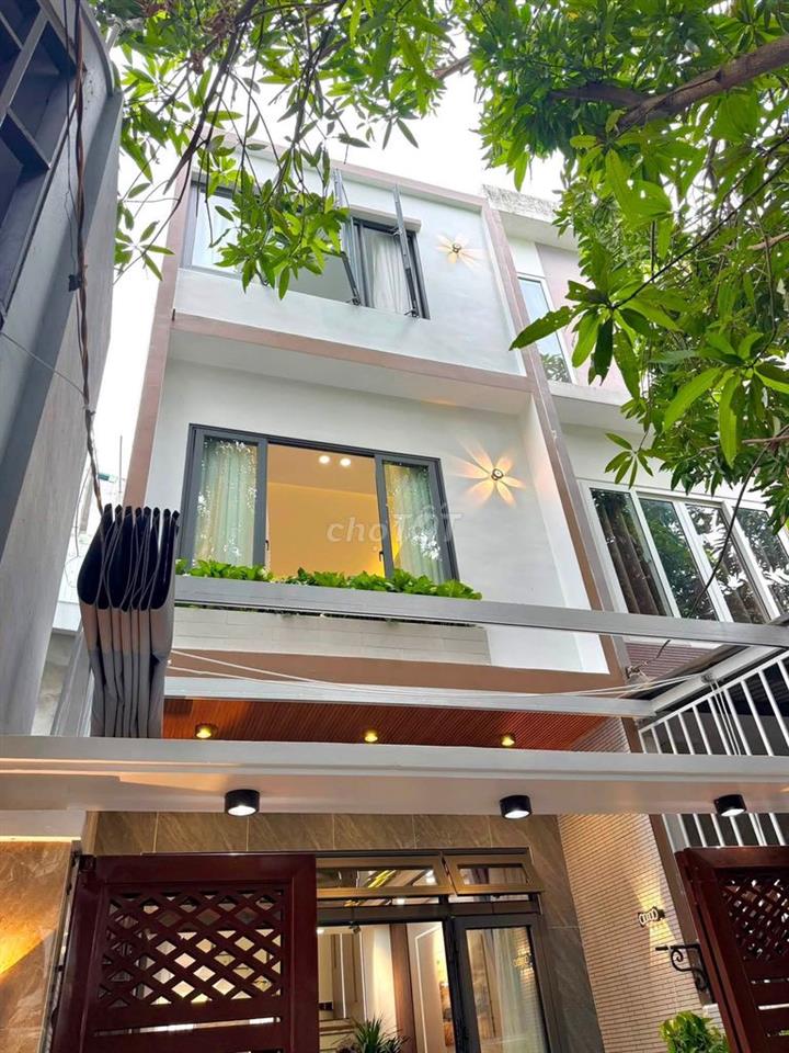 🔥Nhà 3 TẦNG 3 MÊ MỚI KIỆT HUỲNH NGỌC HUỆ CÓ SÂN XE RỘNG
