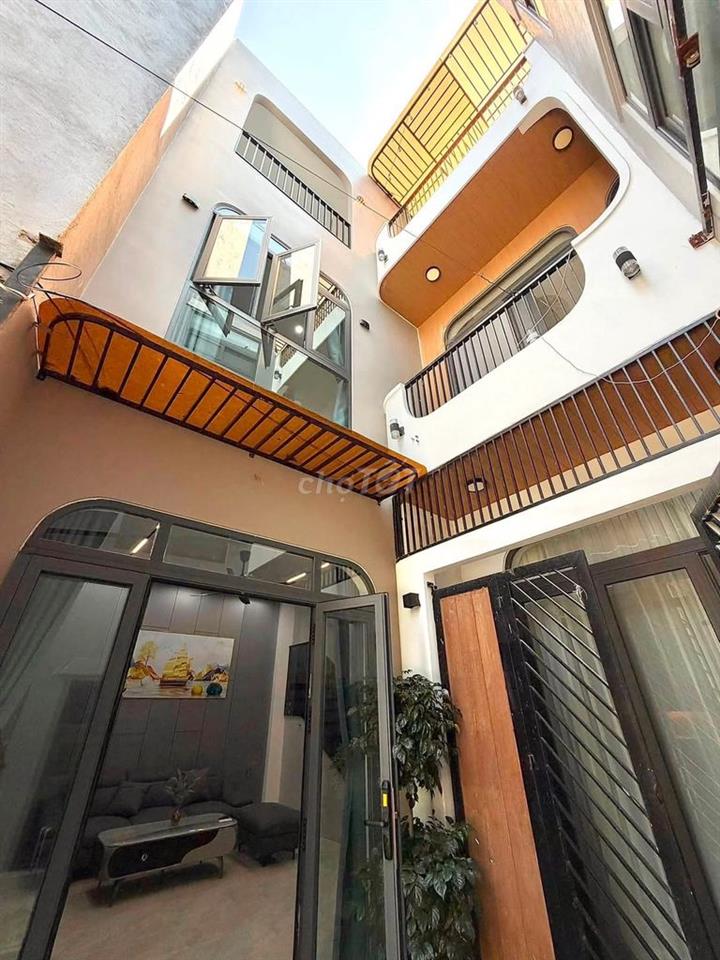 🔥NHÀ 3 TẦNG CÓ SÂN XE RỘNG - KIỆT TIỂU LA GẦN ĐƯỜNG