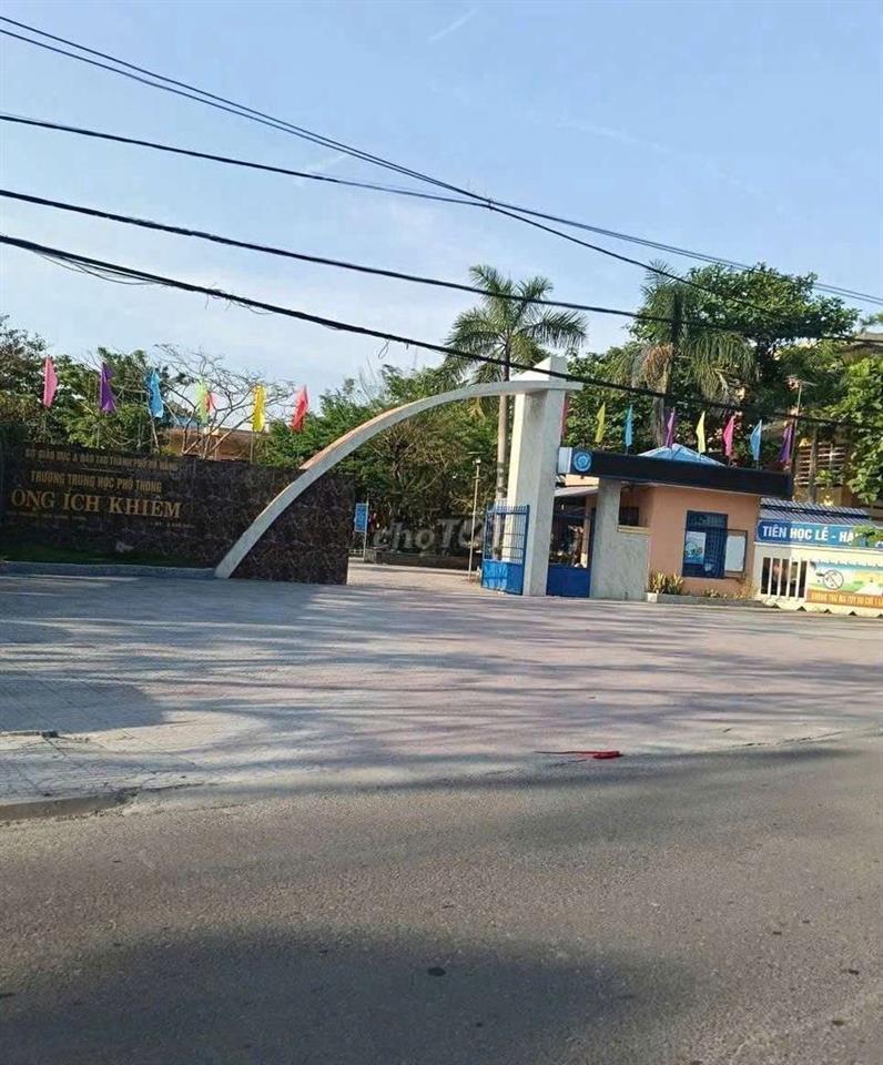Bán đất tặng nhà cấp 4, 2 mặt tiền đường trường ông ích khiêm 150m2