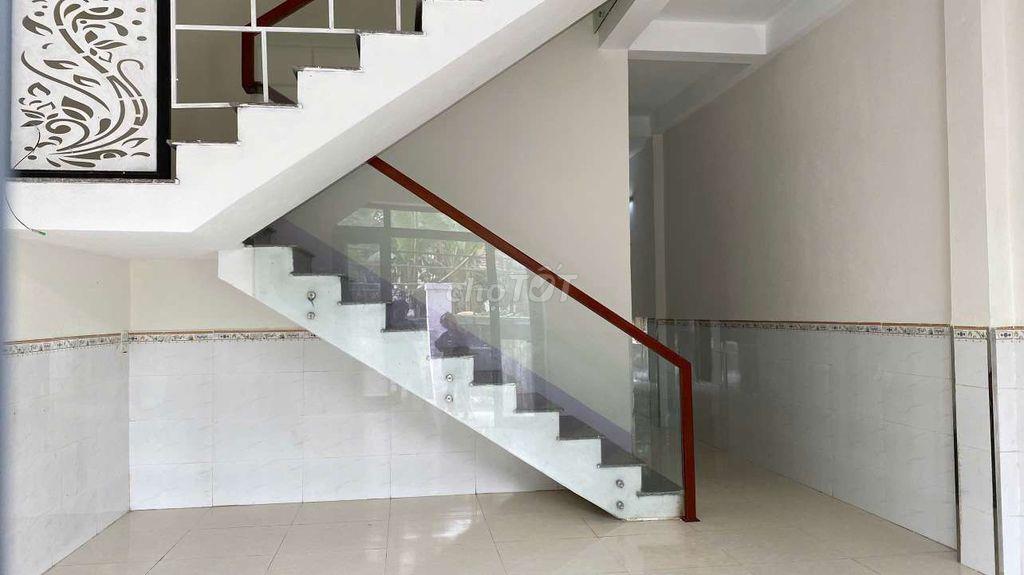 Bán nhà 2 tầng xã hòa phong, 3 phòng ngủ, 125m2, không ngập lụt