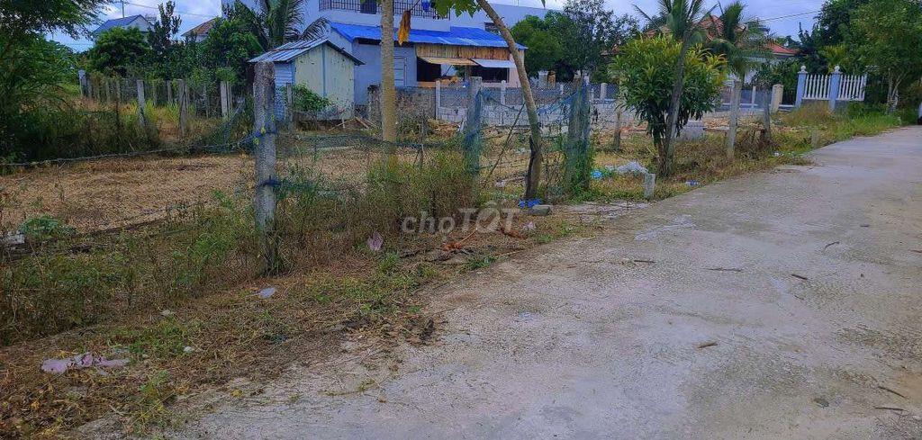 Đất nam thành 132m2 ngang 10m gần nam kỳ khởi nghĩa chỉ 300m