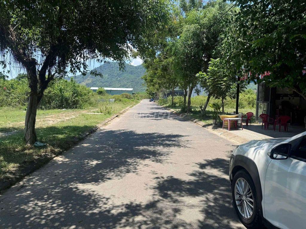 Đất tái định nam nhà vườn hòa ninh gần khu thương mại tư do, 107m2