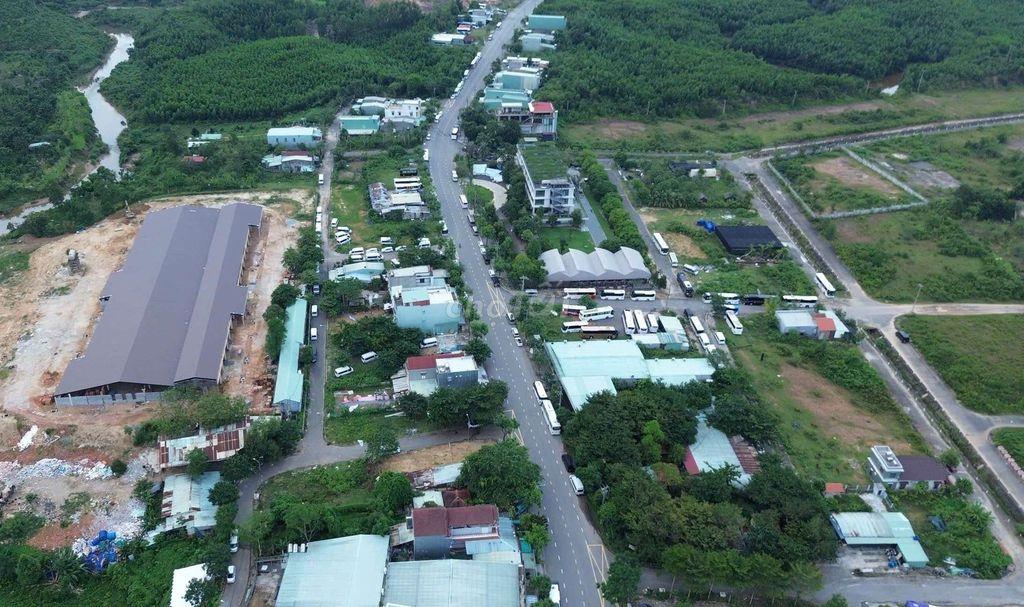 Đất tái định cư nam nhà vườn giá sụp hầm, 92,5m2 hướng đông nam