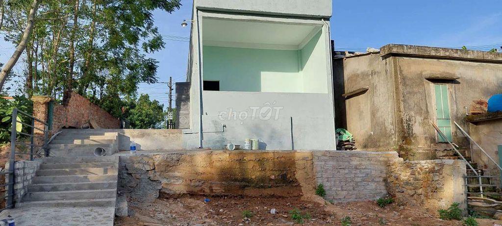 Bán nhà vườn view suối, 1200m2 có 300m2 đất ở đường nhựa 2 oto